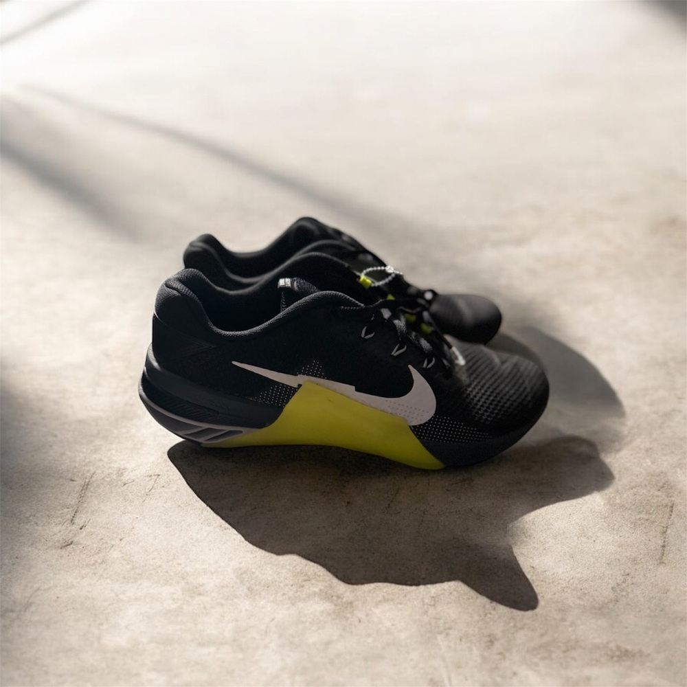Men’s Nike Metcon Black and Yellow shoes